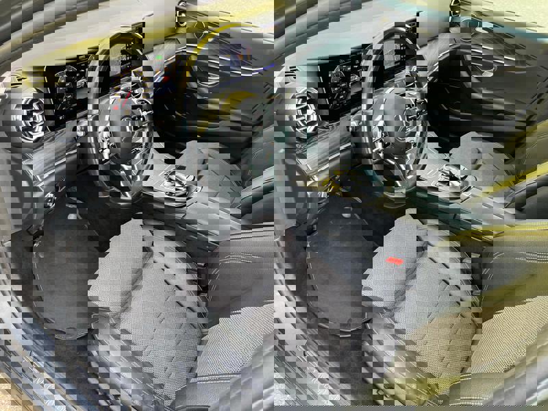 Image Mercedes-Benz 汃獡敳䔠䈠牥楬敮 200 2.0 184 Avantgarde Carplay Clim Bi-zone Caméra PA Sièges élec chauffants Bluetooth Toit ouvrant 